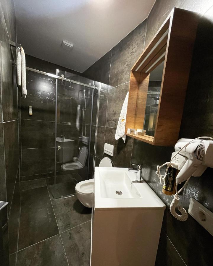 Grand Jnk Boutique Hotel Kukes Ngoại thất bức ảnh
