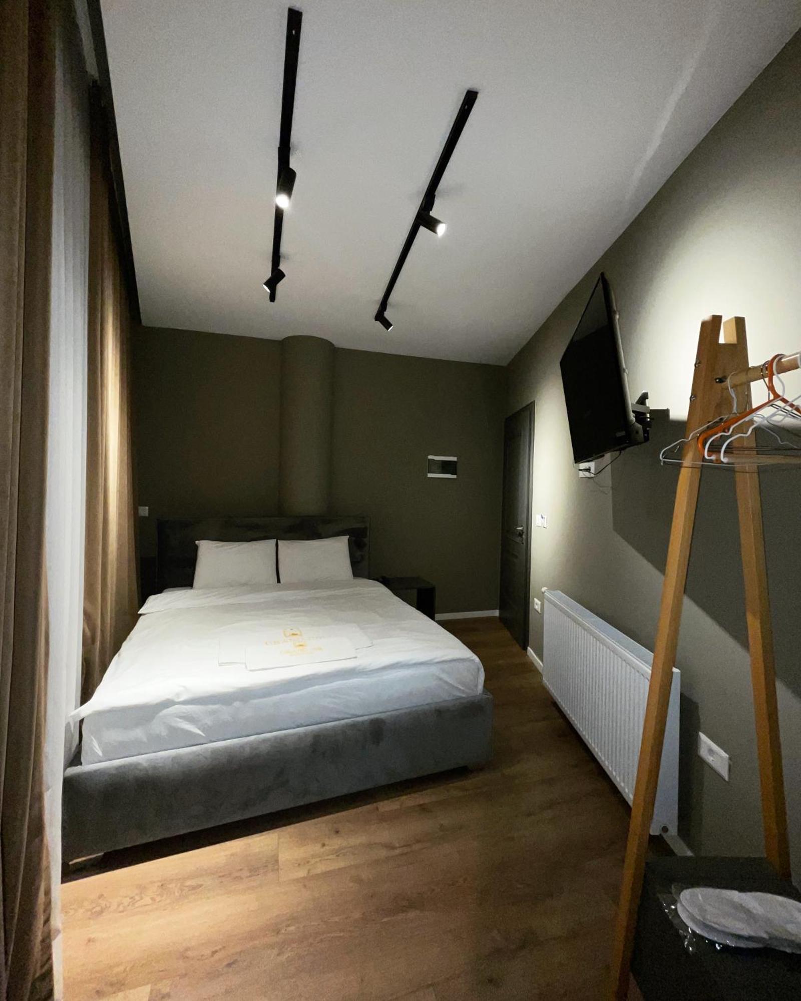 Grand Jnk Boutique Hotel Kukes Ngoại thất bức ảnh