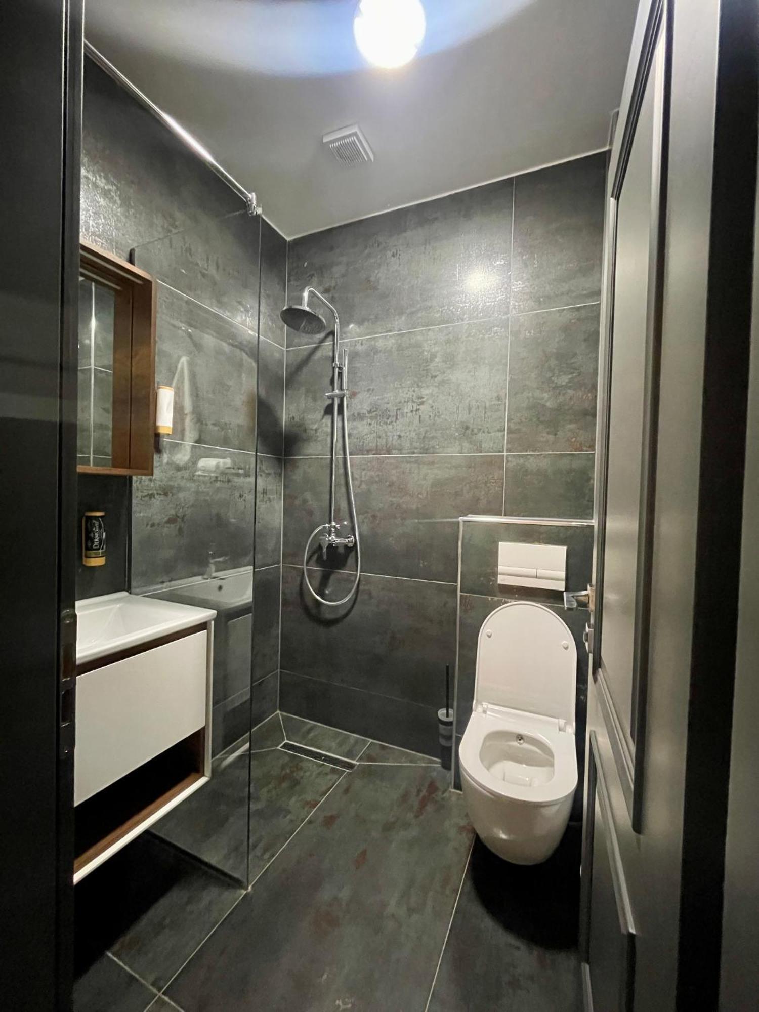 Grand Jnk Boutique Hotel Kukes Ngoại thất bức ảnh
